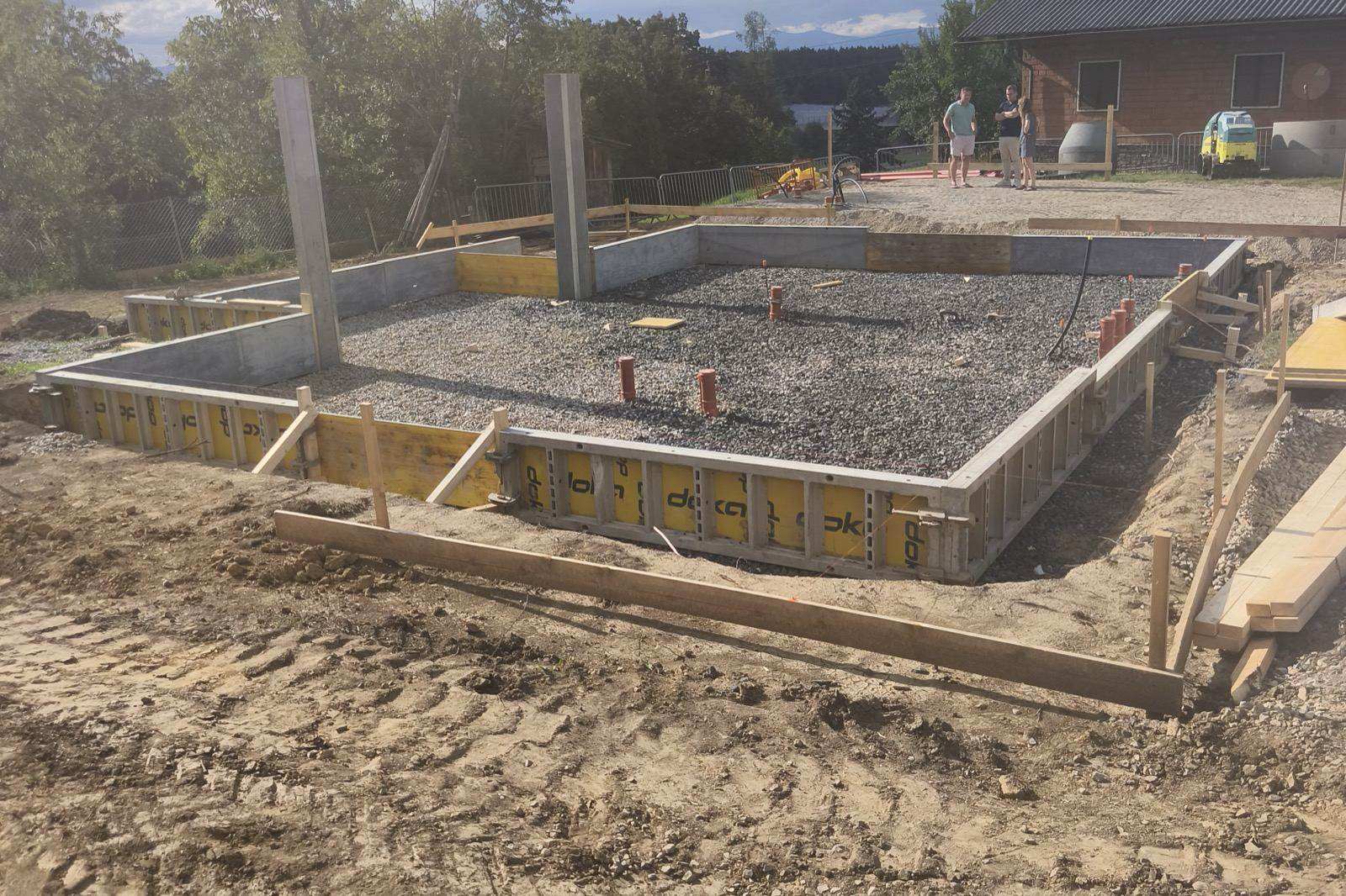 Opaž in armatura temeljne plošče v Mariboru