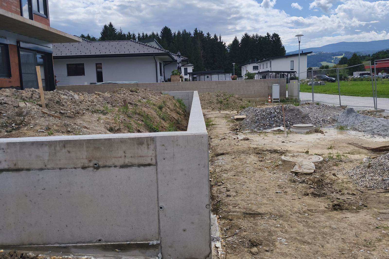 Faza 2 – betonski podporni zid okoli objekta